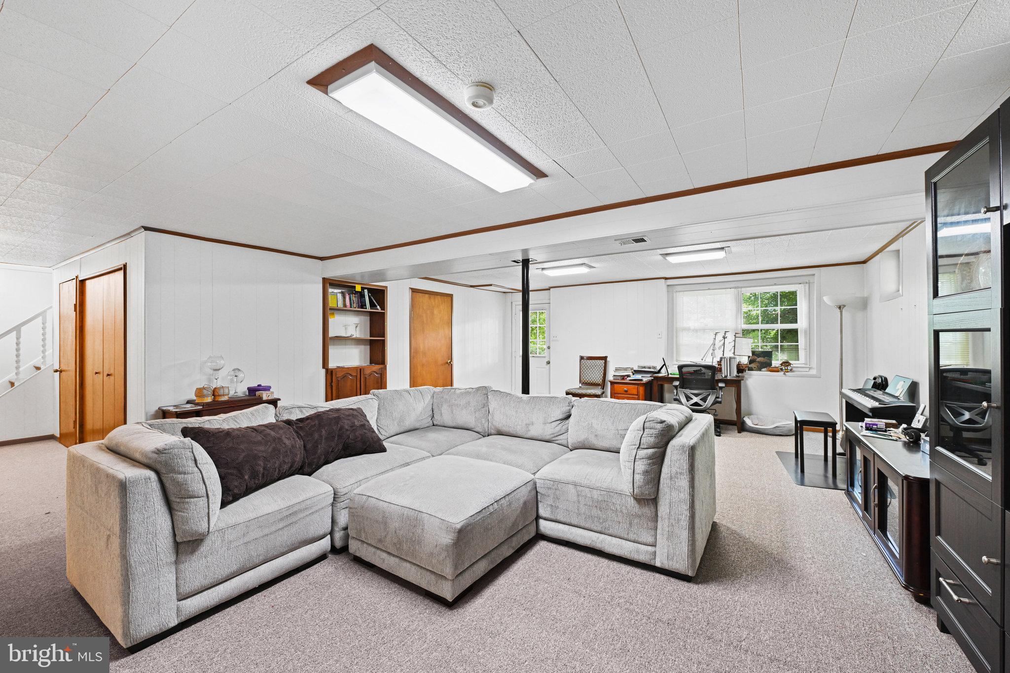 BRIARWOOD - Residential Lease