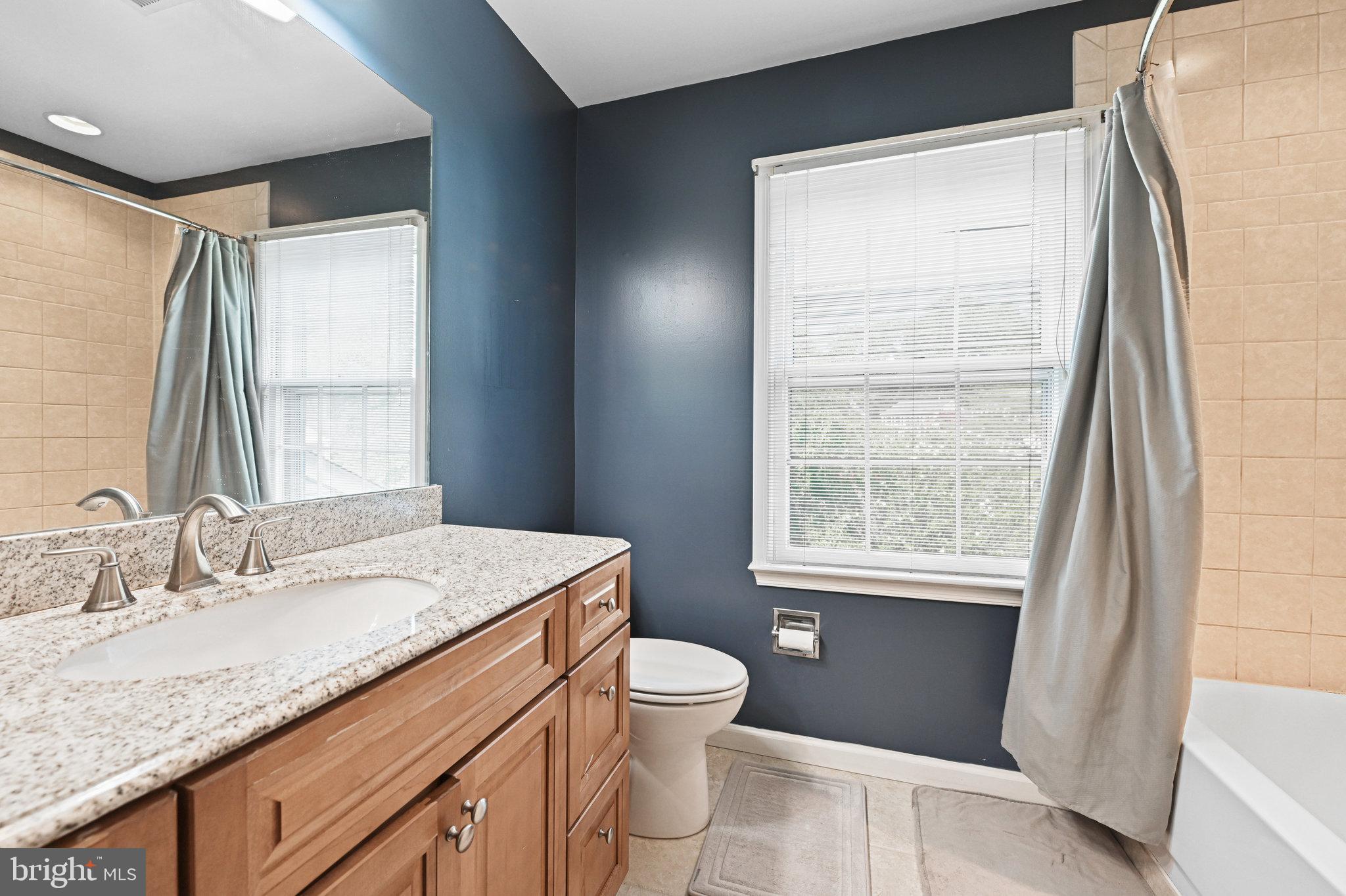 BRIARWOOD - Residential Lease