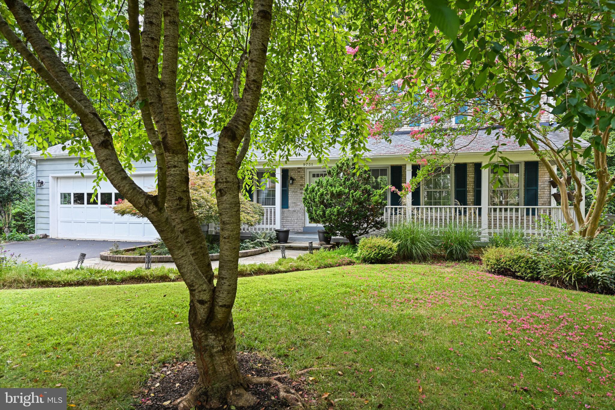 BRIARWOOD - Residential Lease