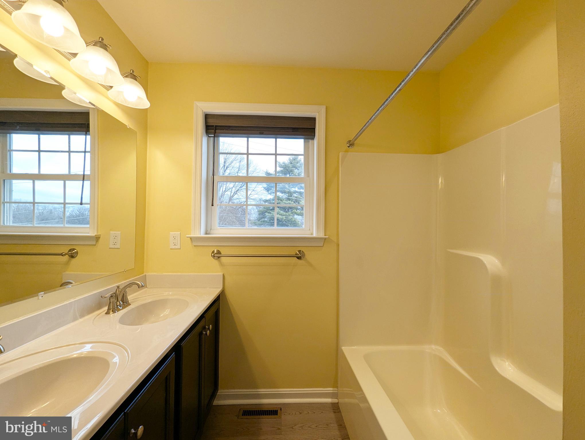 MELBOURNE PLACE II - Residential