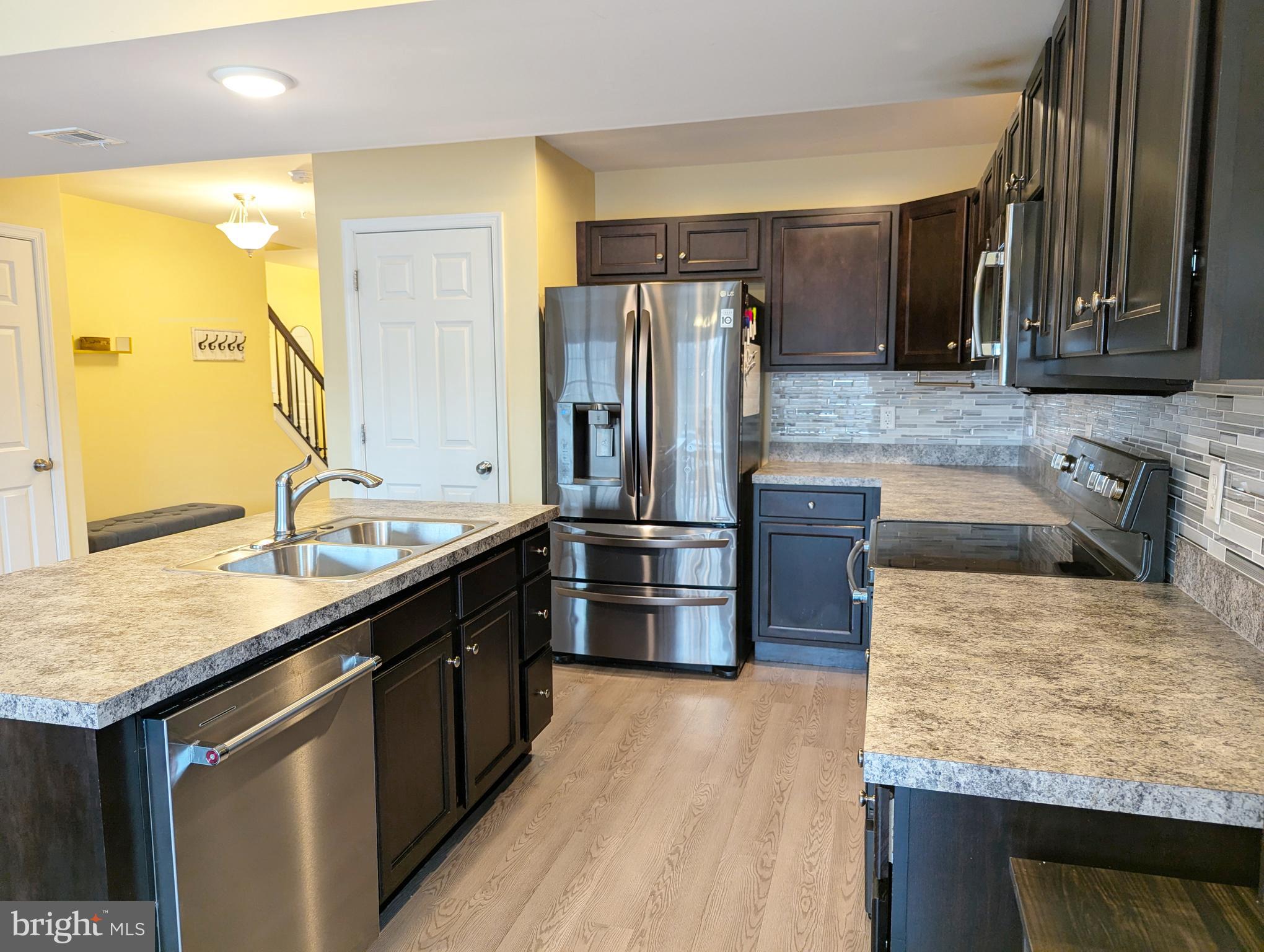 MELBOURNE PLACE II - Residential