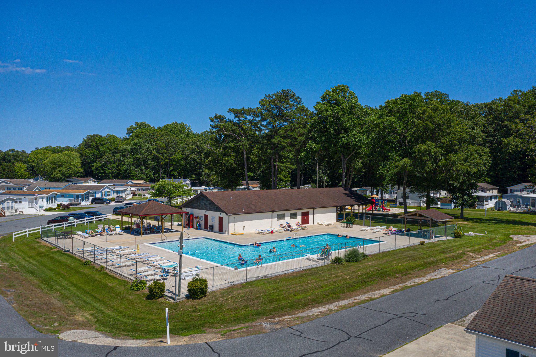WHITE HORSE PARK I - Residential
