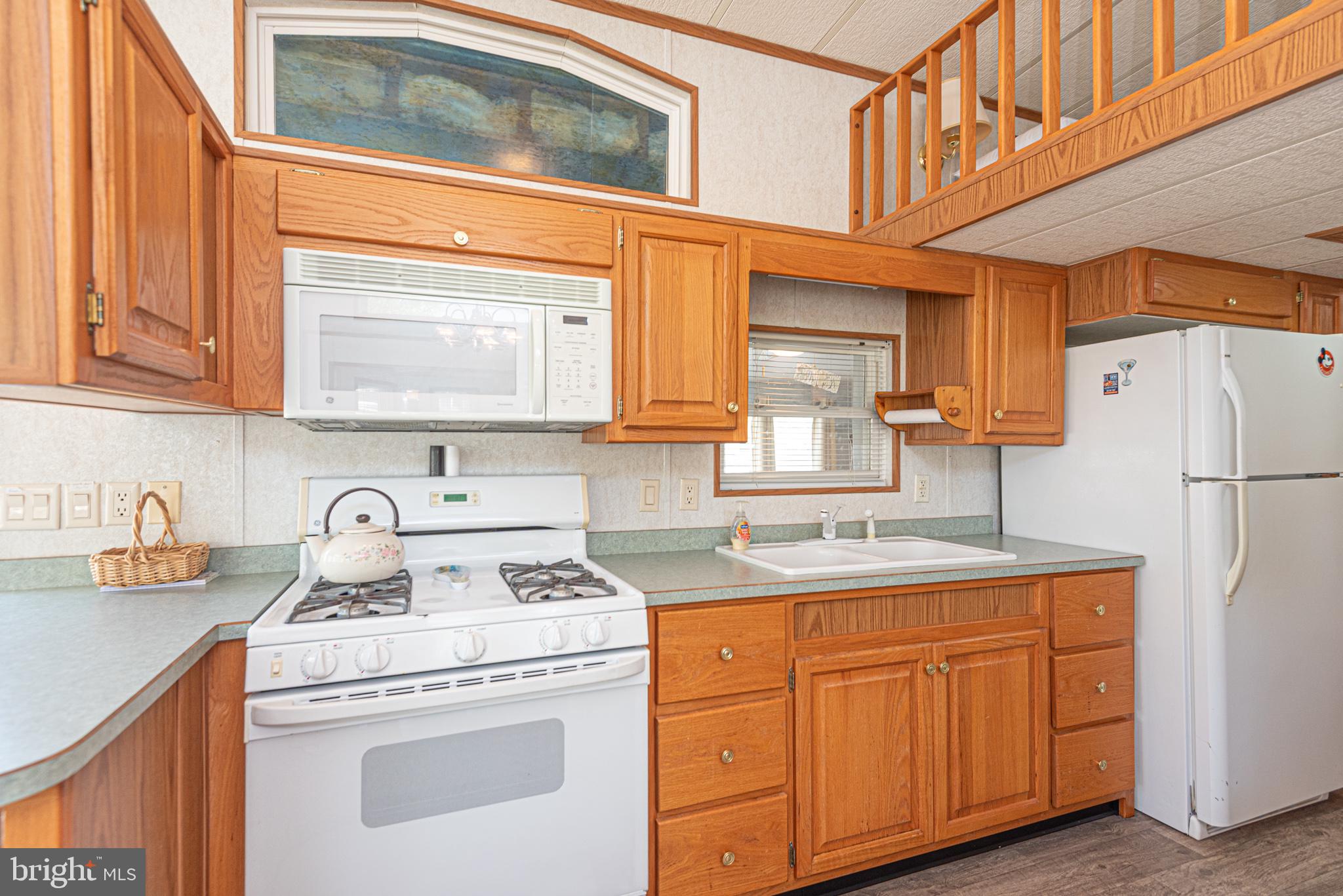 WHITE HORSE PARK I - Residential