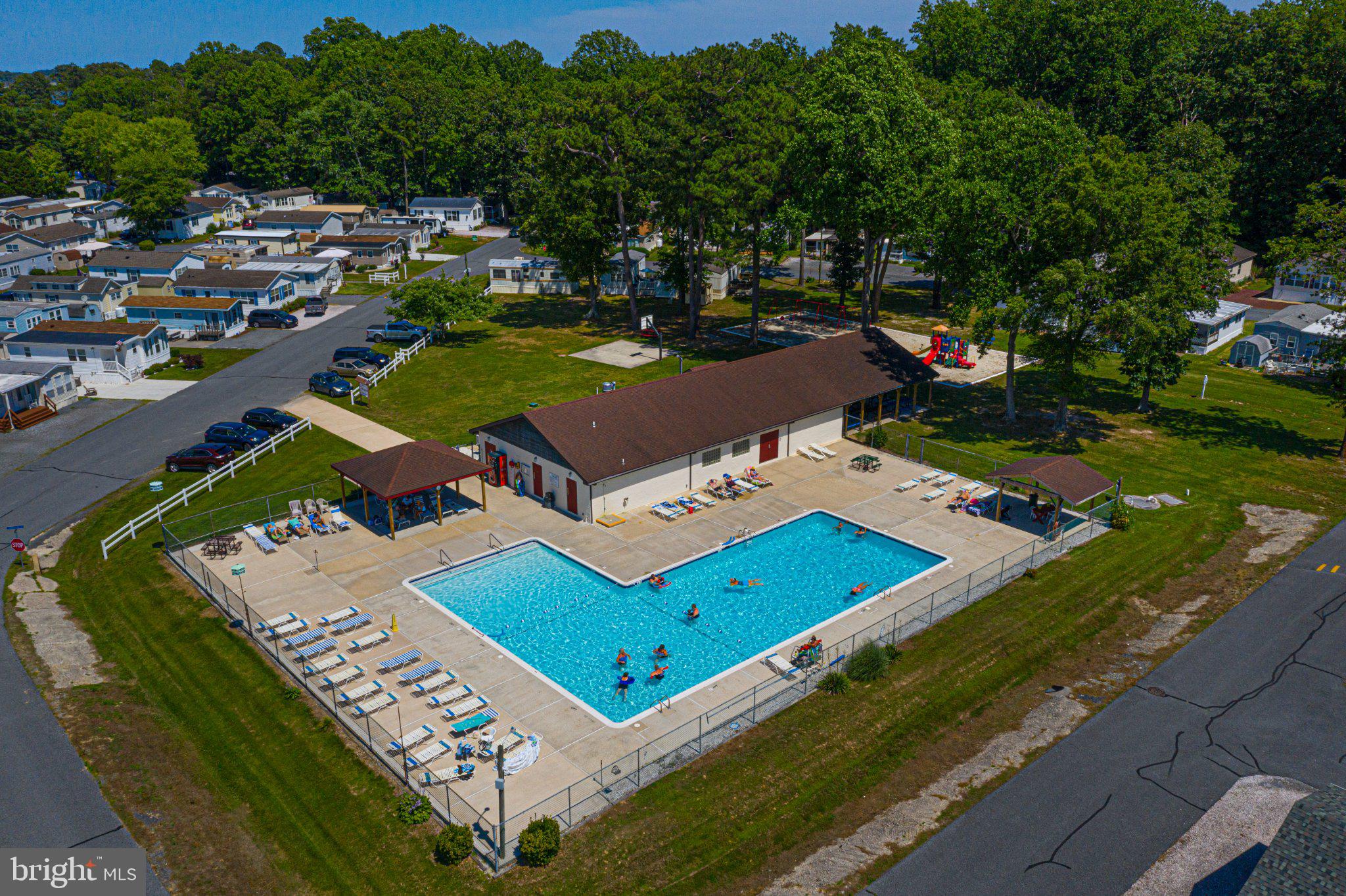 WHITE HORSE PARK I - Residential