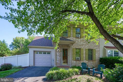 Photo of 811 Penny Lane, Mount Joy, PA 17552 (MLS # PALA2054488)