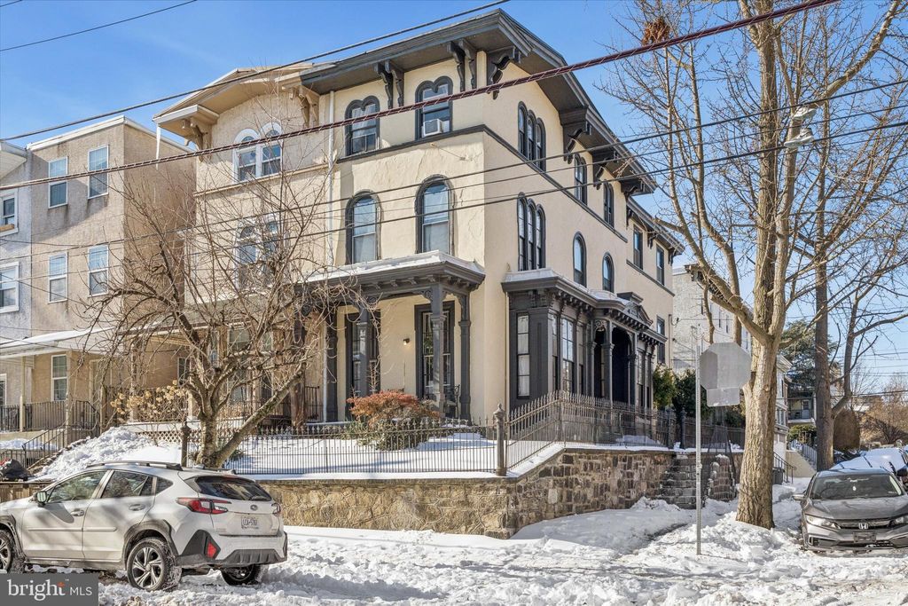 Photo of 418 N 32nd Street #3, PHILADELPHIA, PA 19104 (MLS # PAPH2577746)