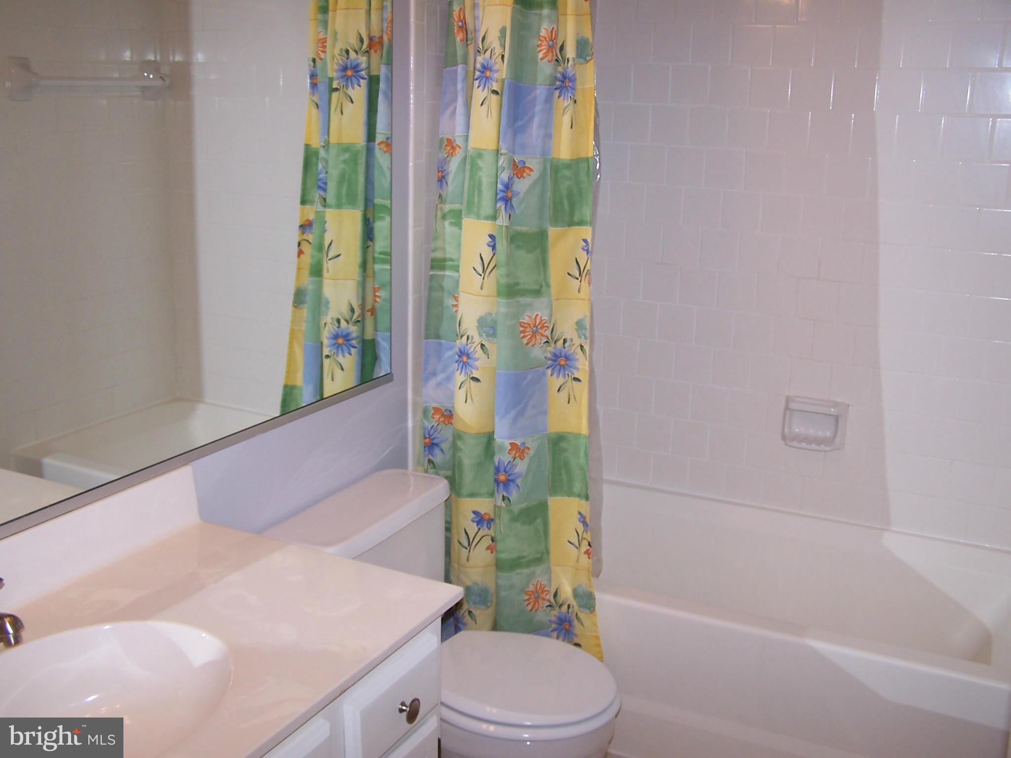 LANDSDOWNE - Residential