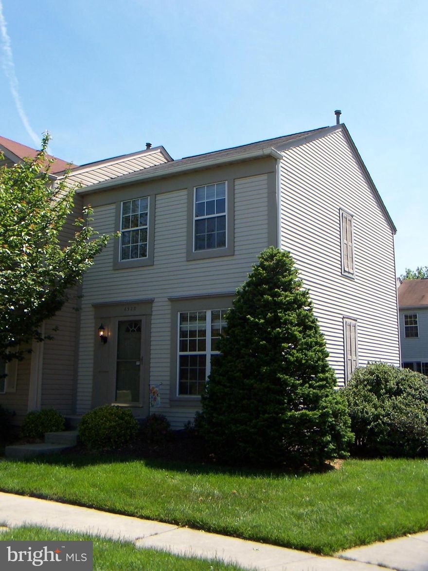 WOW!  Nice Updated END, RARE 3 LEVEL Town Home!  New/Newer: Roof, Vinyl wrapped windows, W & D, HWH, Hardwood floor on entire main level, High End Kitchen with custom cabinets and Appliances.  Uber Bright!  Nice double fenced in rear yard with shed.  Just Painted TOP-to- BOTTOM in Metro Gray!  Unfinished basement with Rough in for Bath. This home will go FAST!  ****OPEN 5-31, 1-4pm****