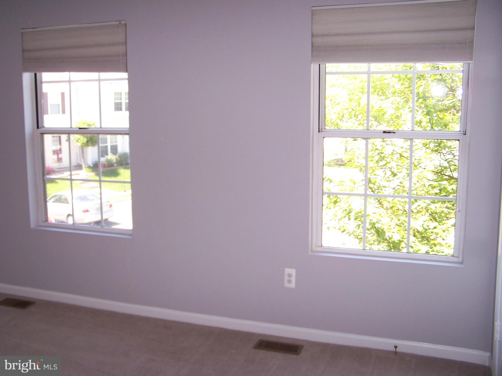 LANDSDOWNE - Residential