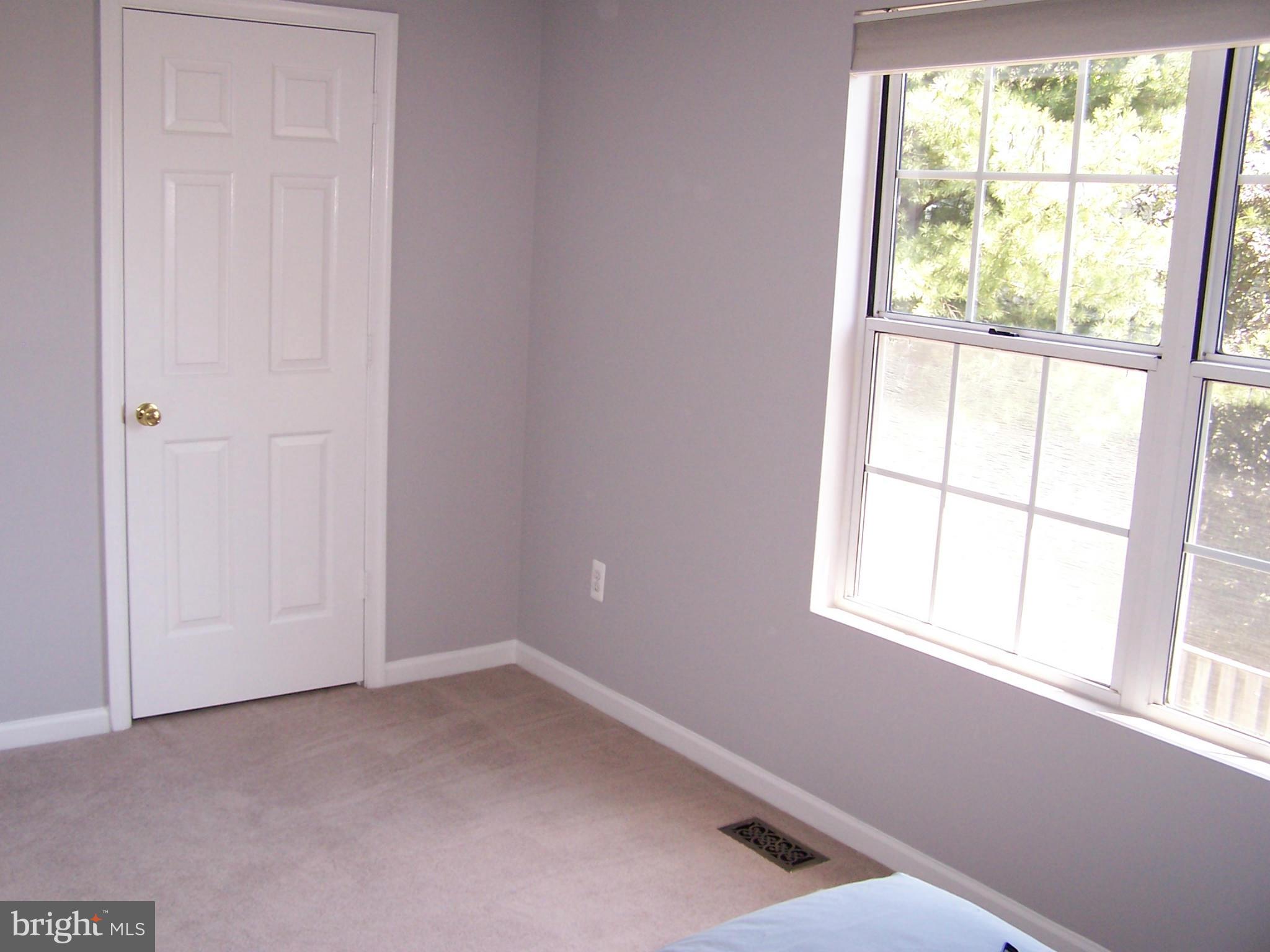 LANDSDOWNE - Residential