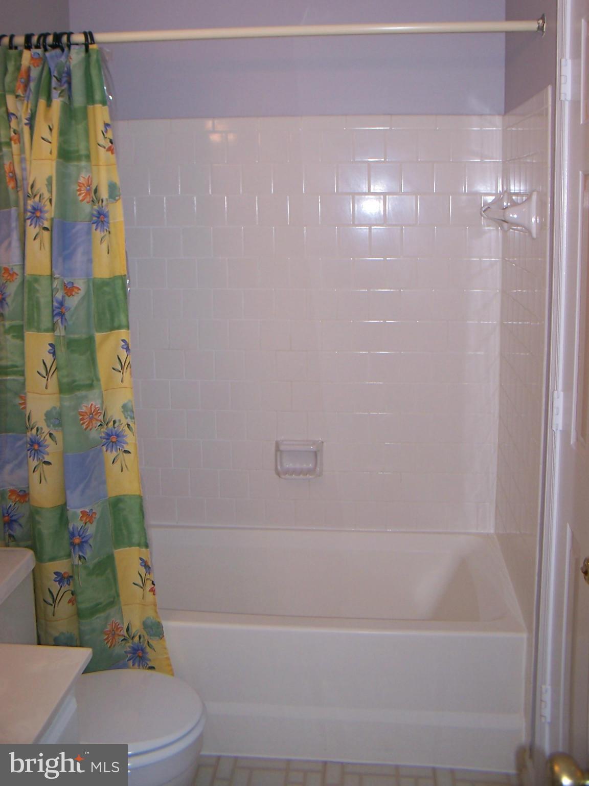 LANDSDOWNE - Residential