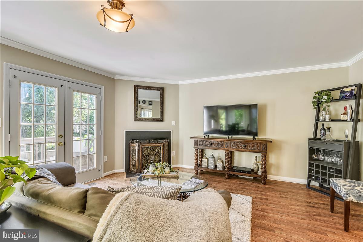 ASHBURN FARM - Residential