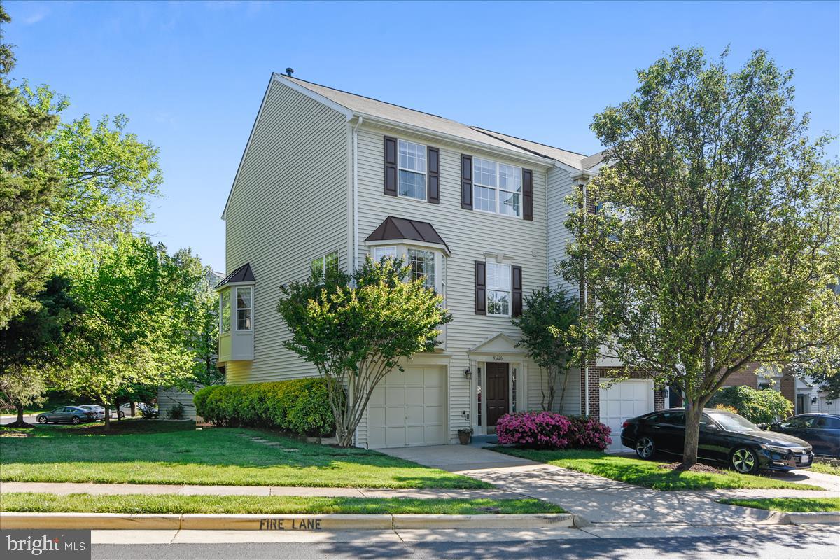 ASHBURN FARM - Residential