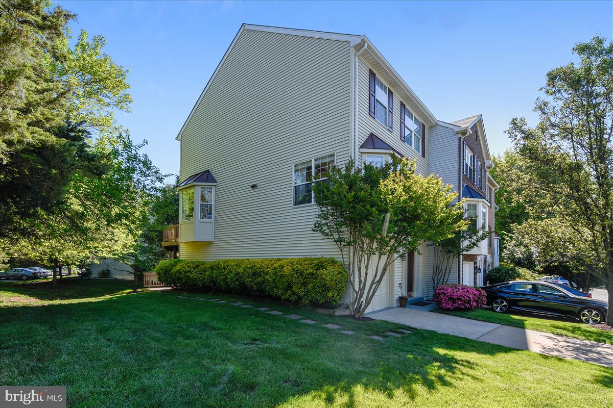 ASHBURN FARM - Residential