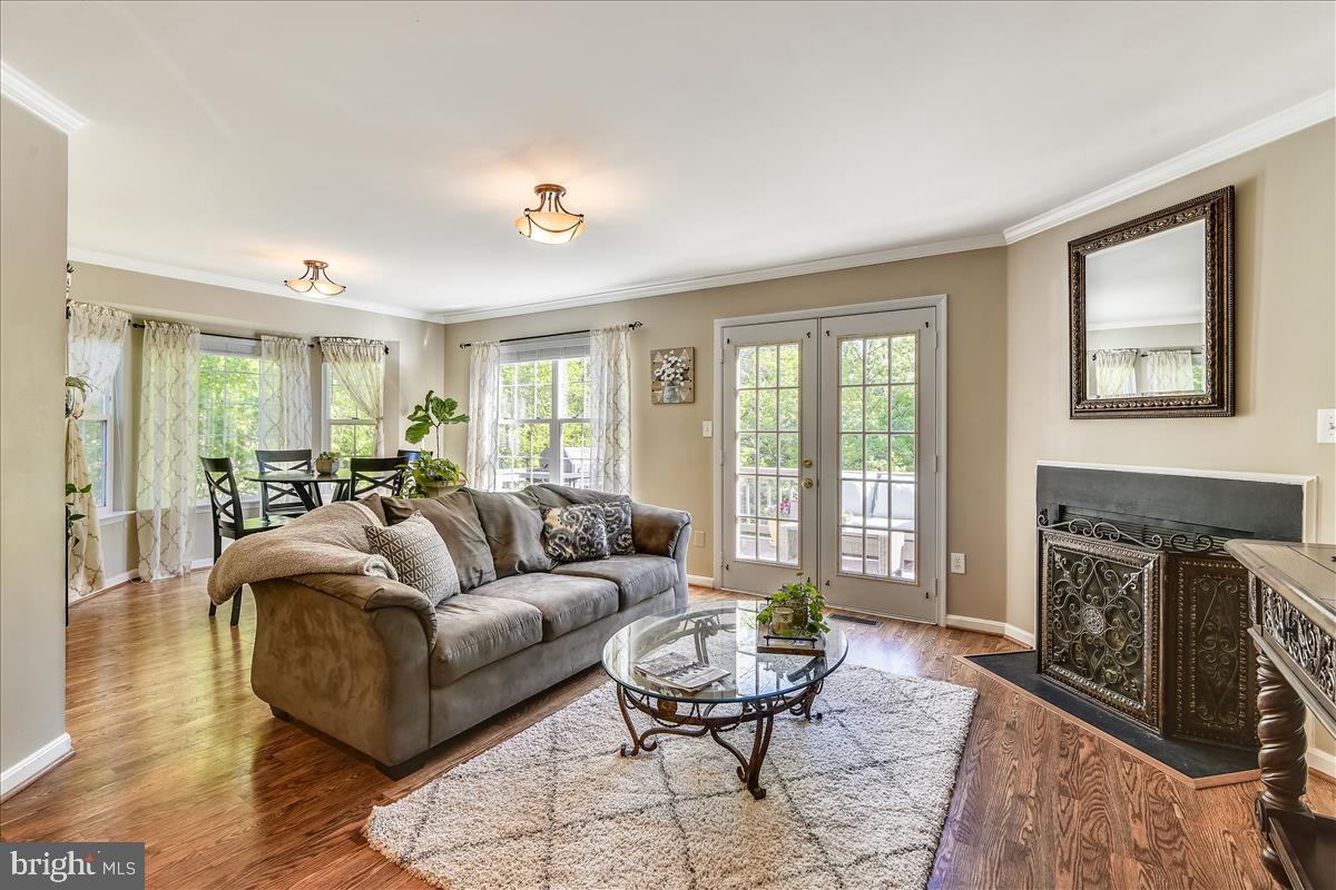 ASHBURN FARM - Residential