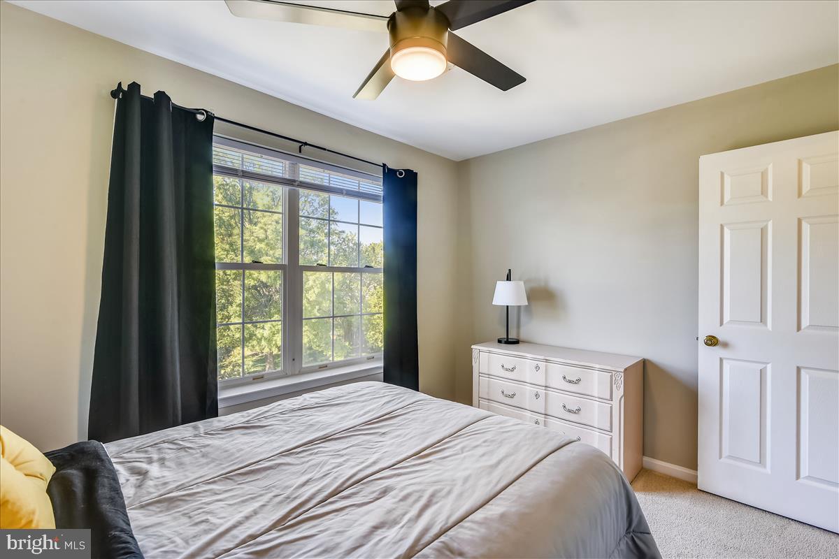 ASHBURN FARM - Residential