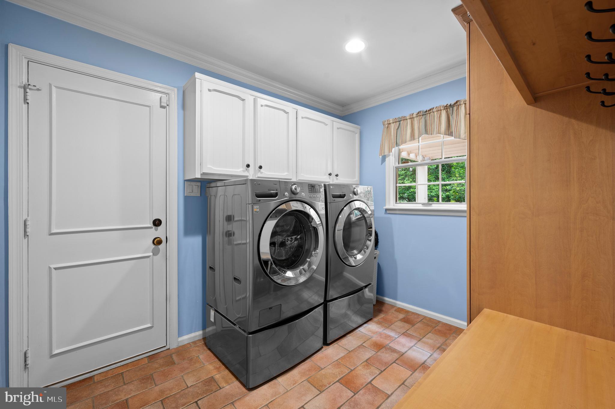 SOUTH WAYNE - Residential