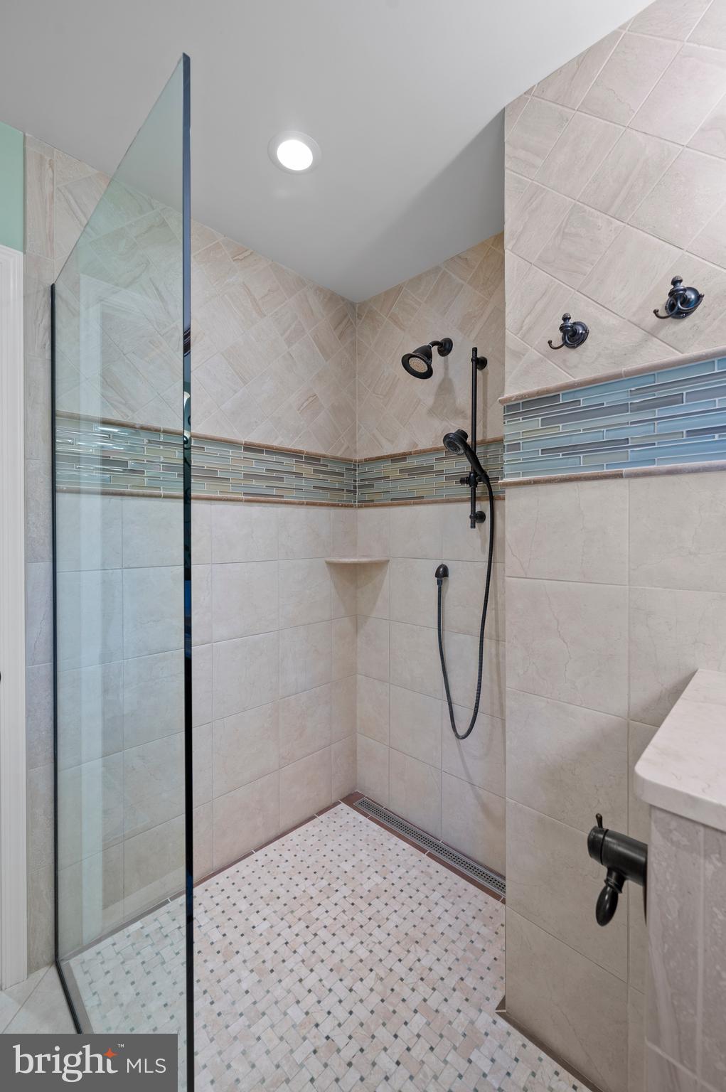 SOUTH WAYNE - Residential