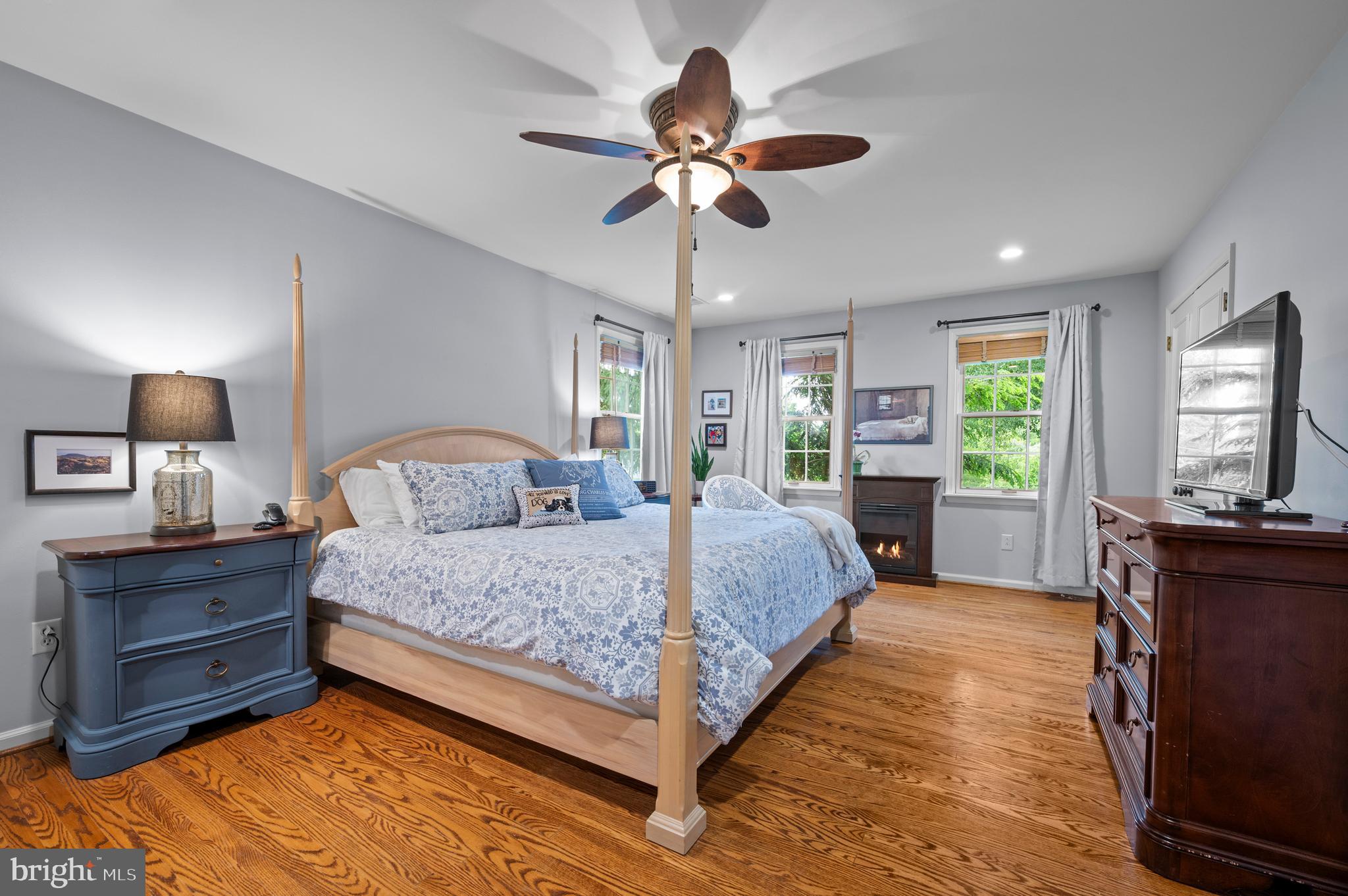 SOUTH WAYNE - Residential