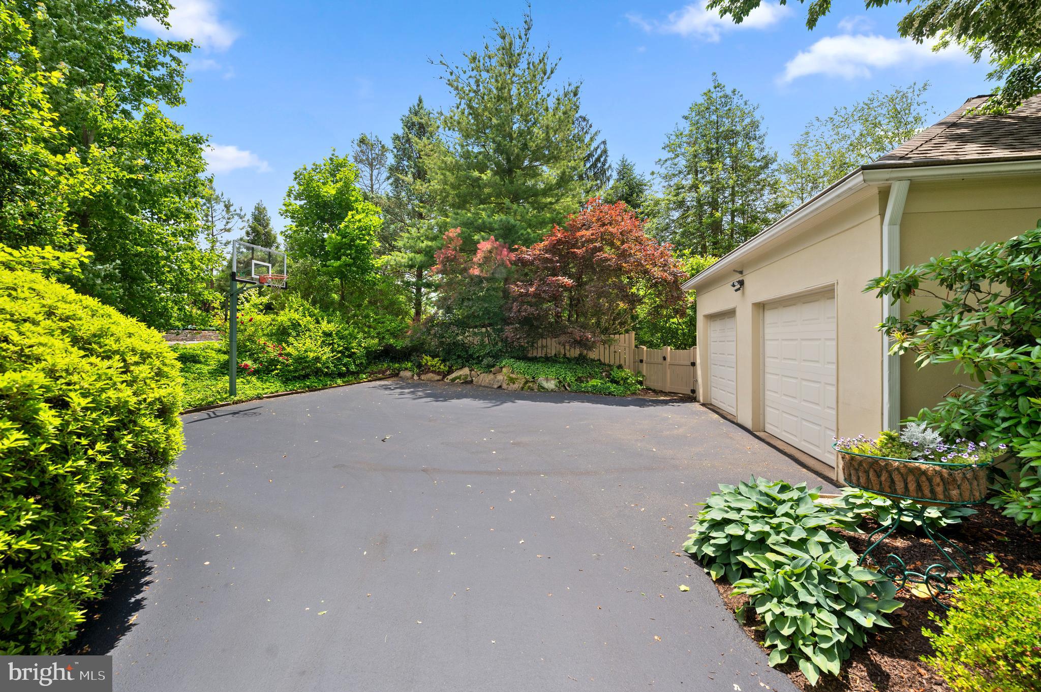 SOUTH WAYNE - Residential