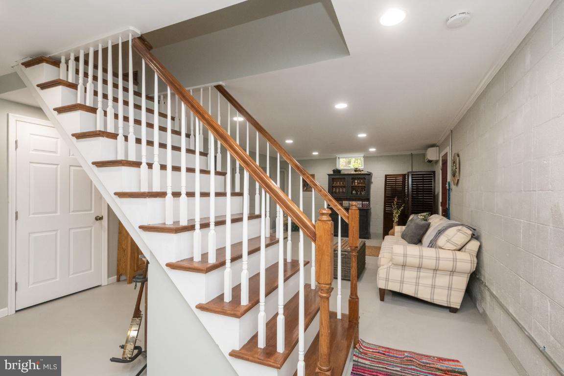 HIDDEN VALLEY - Residential