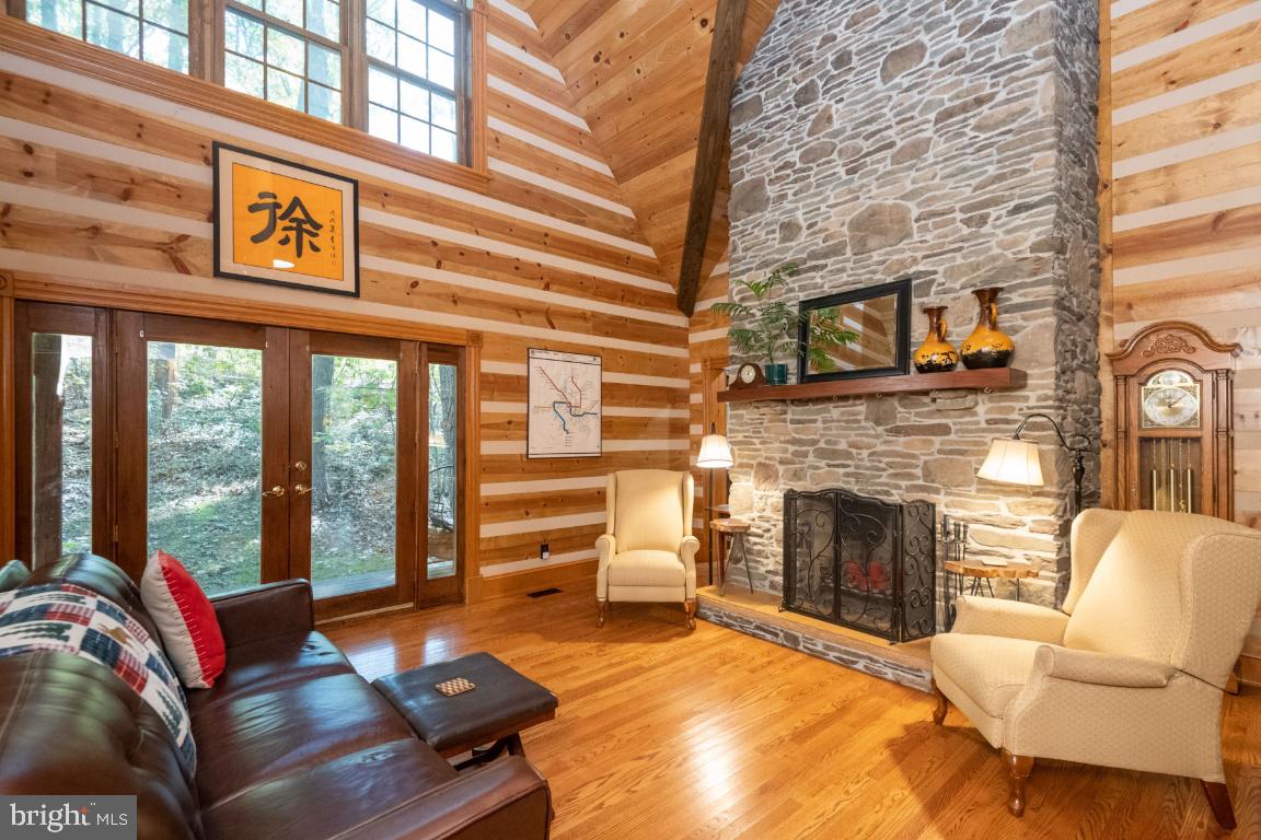 HIDDEN VALLEY - Residential