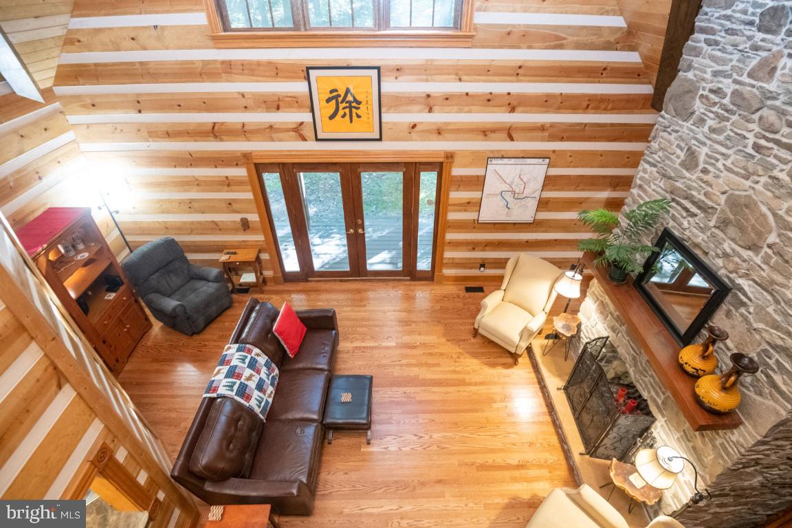 HIDDEN VALLEY - Residential