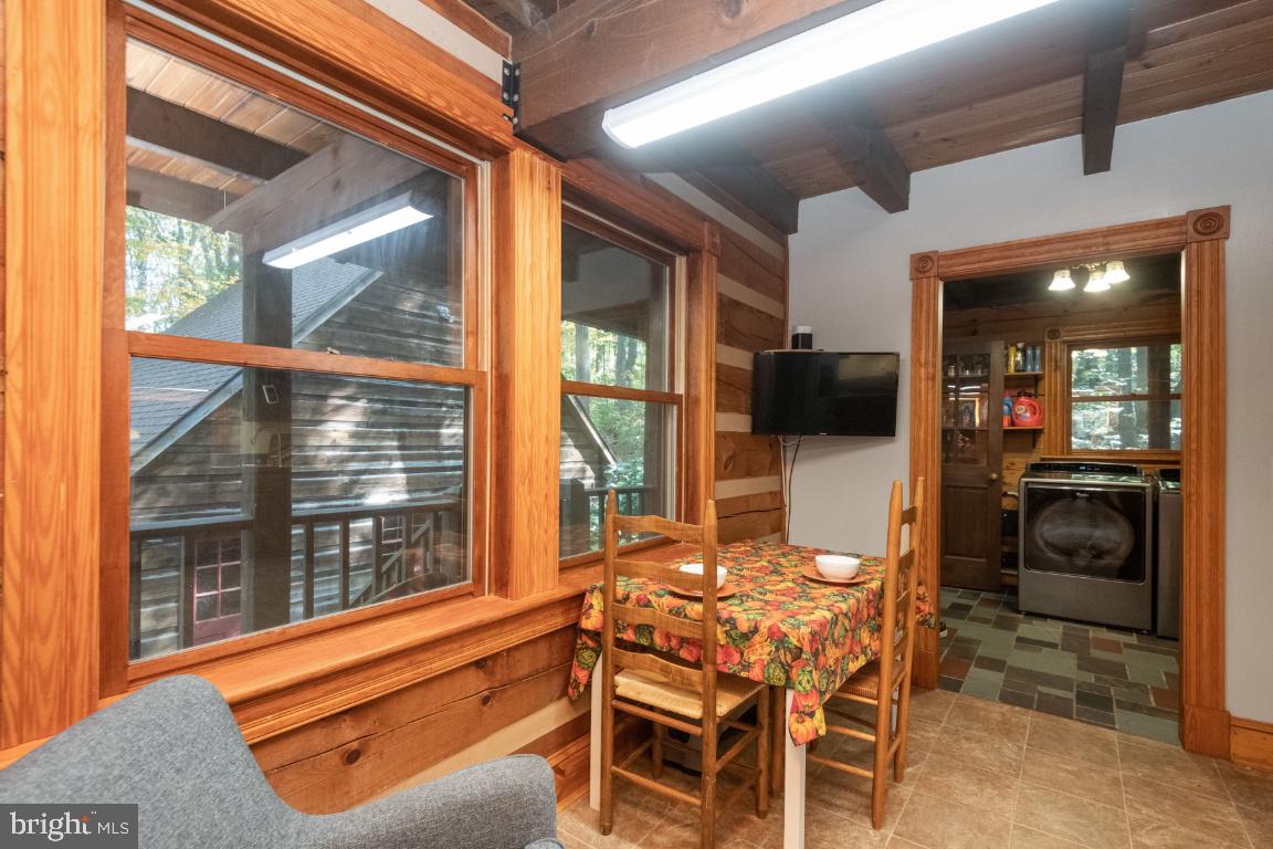 HIDDEN VALLEY - Residential