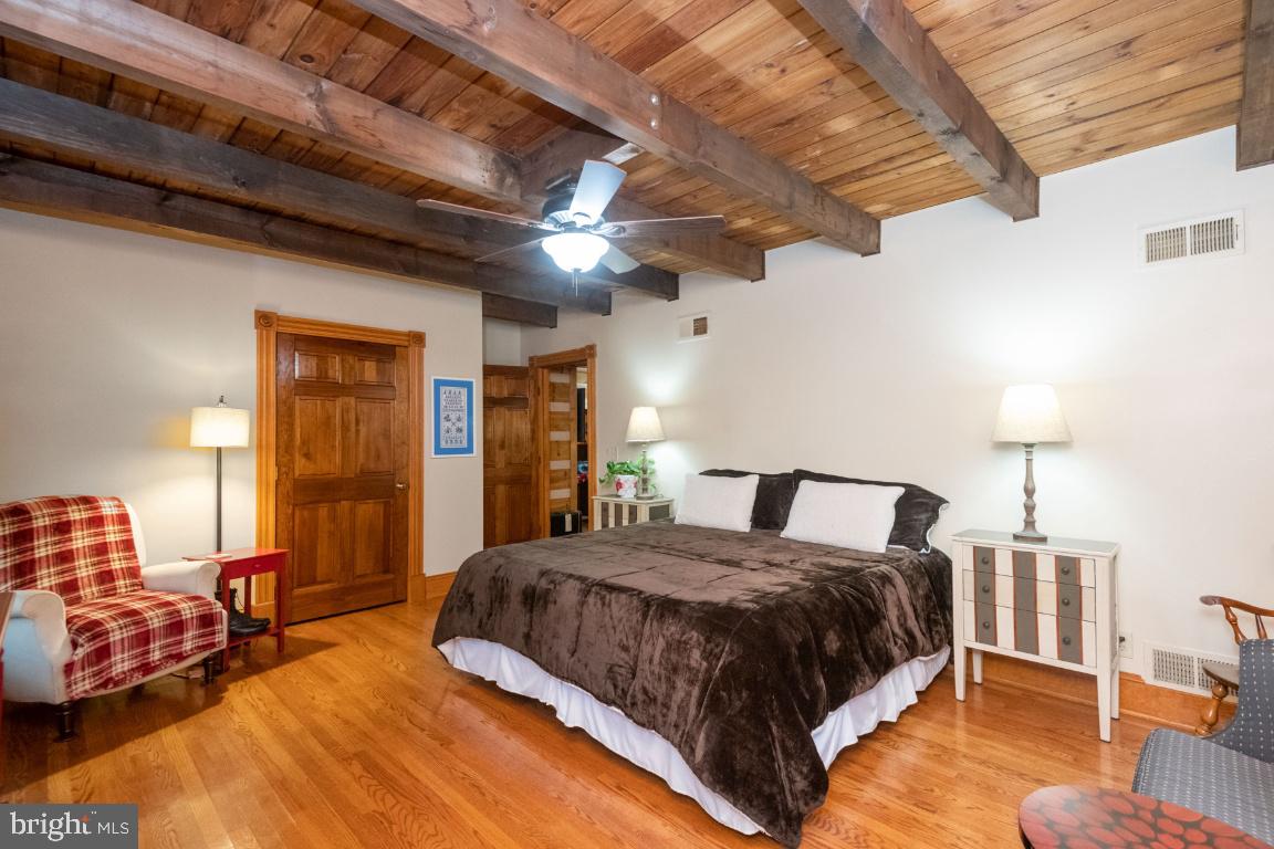 HIDDEN VALLEY - Residential