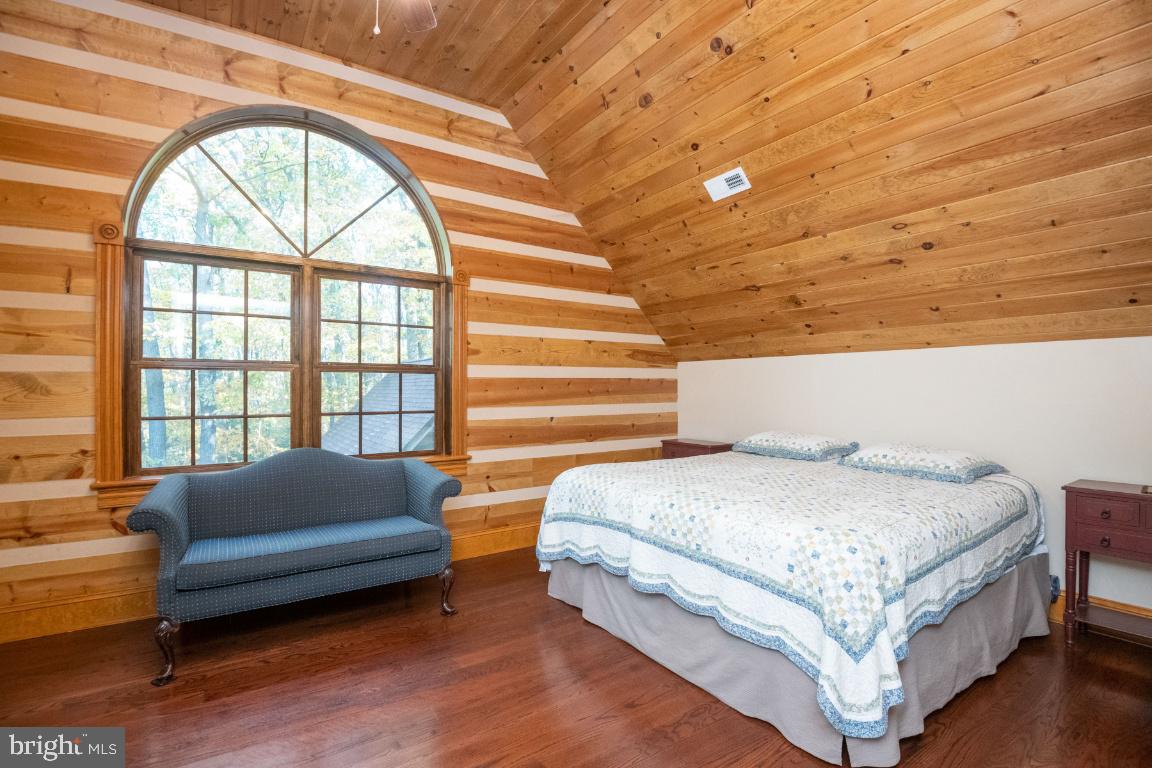 HIDDEN VALLEY - Residential