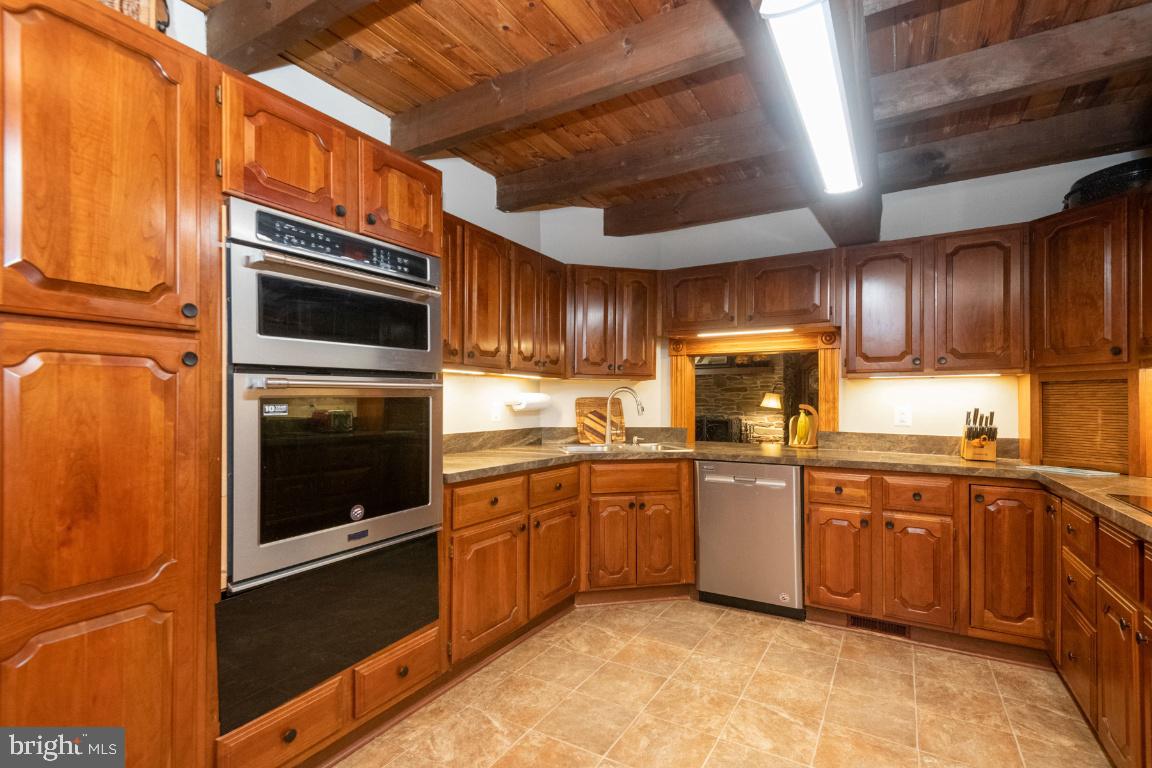 HIDDEN VALLEY - Residential