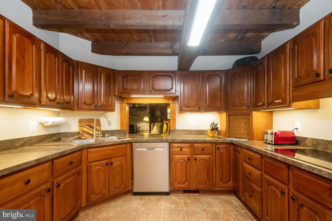 HIDDEN VALLEY - Residential