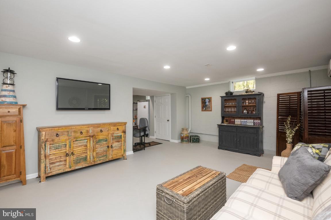 HIDDEN VALLEY - Residential