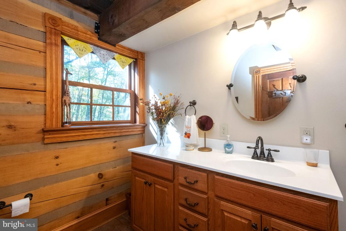 HIDDEN VALLEY - Residential