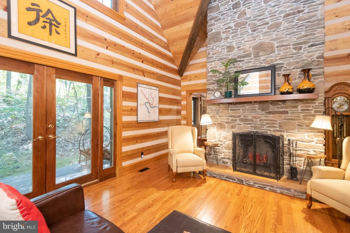 HIDDEN VALLEY - Residential