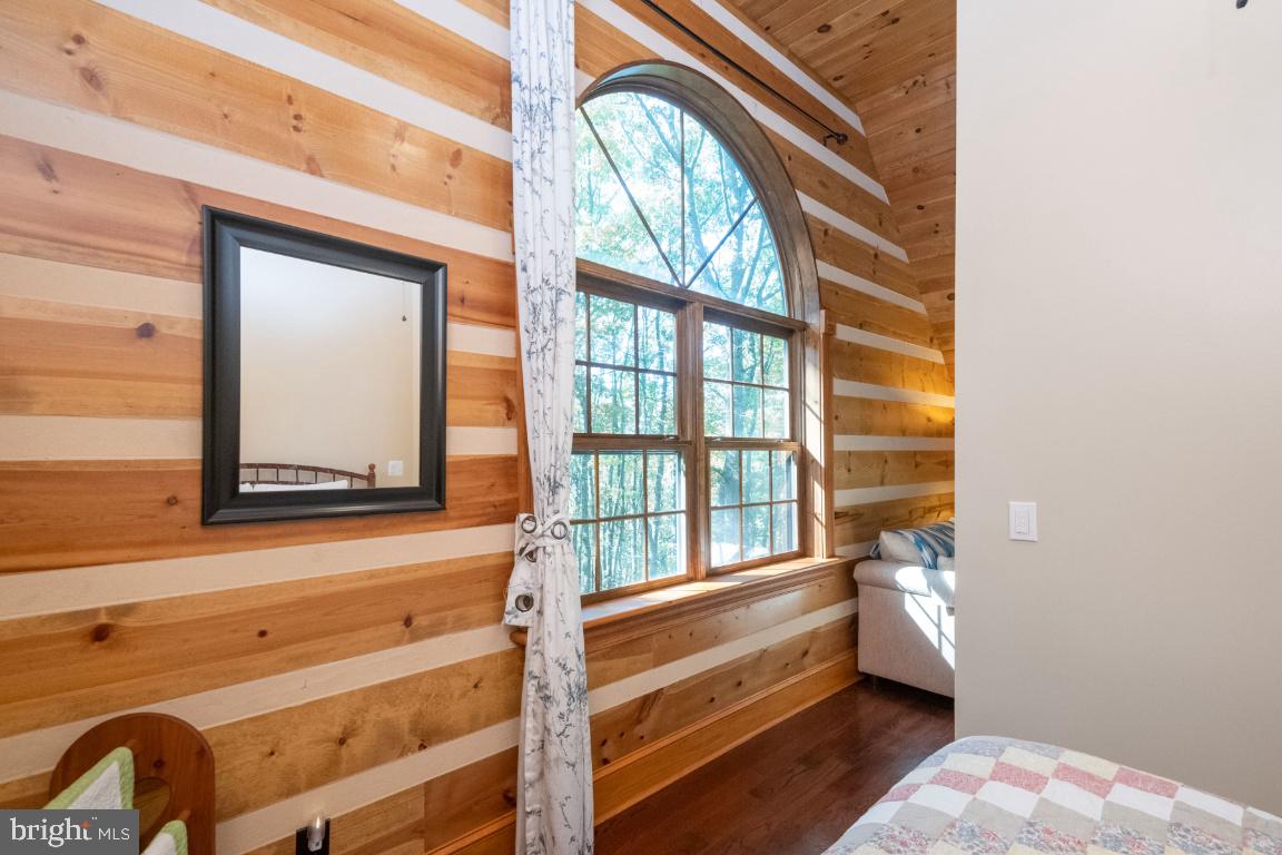 HIDDEN VALLEY - Residential