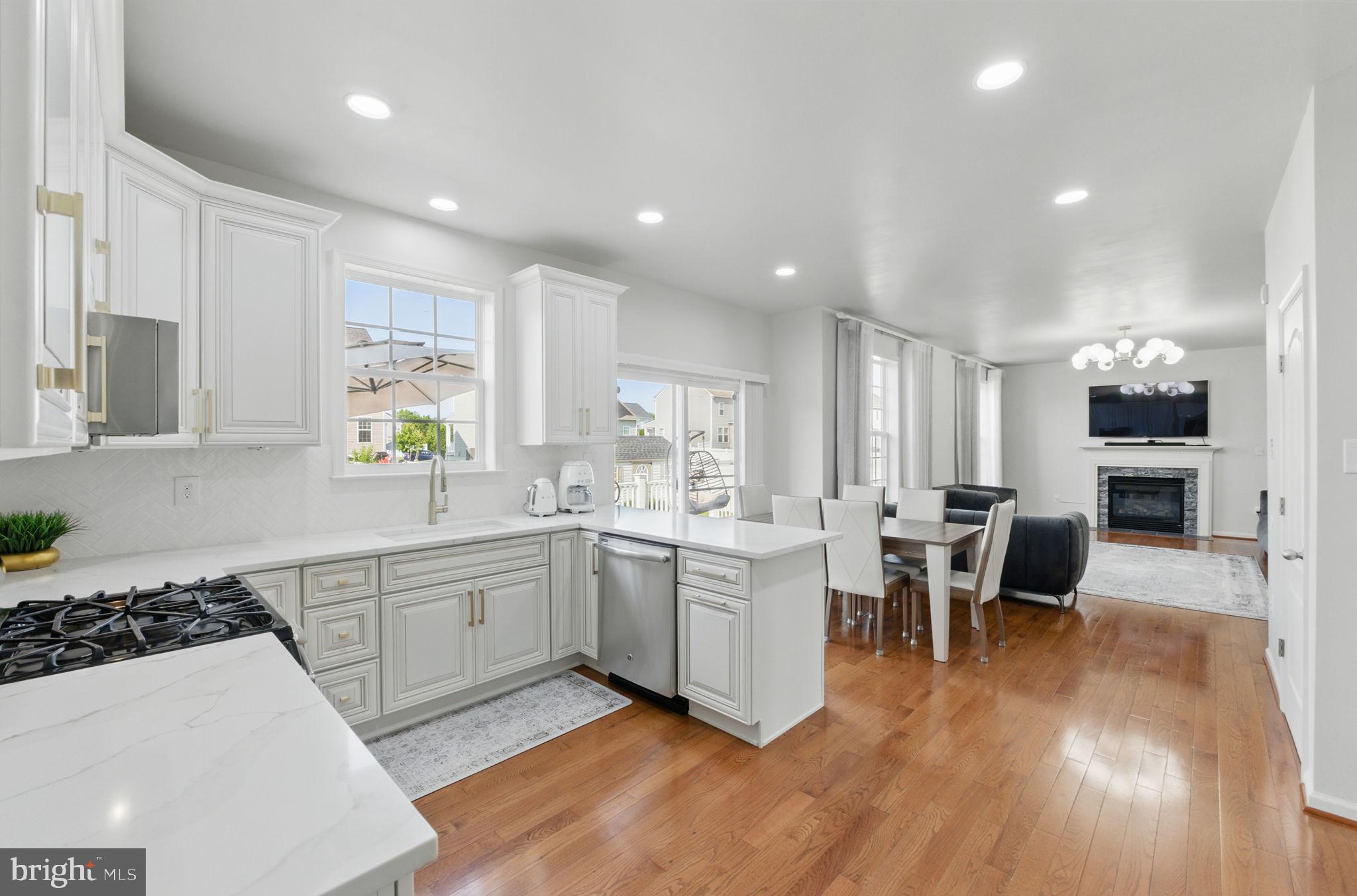 MAPLE VALLEY ESTATES - Residential