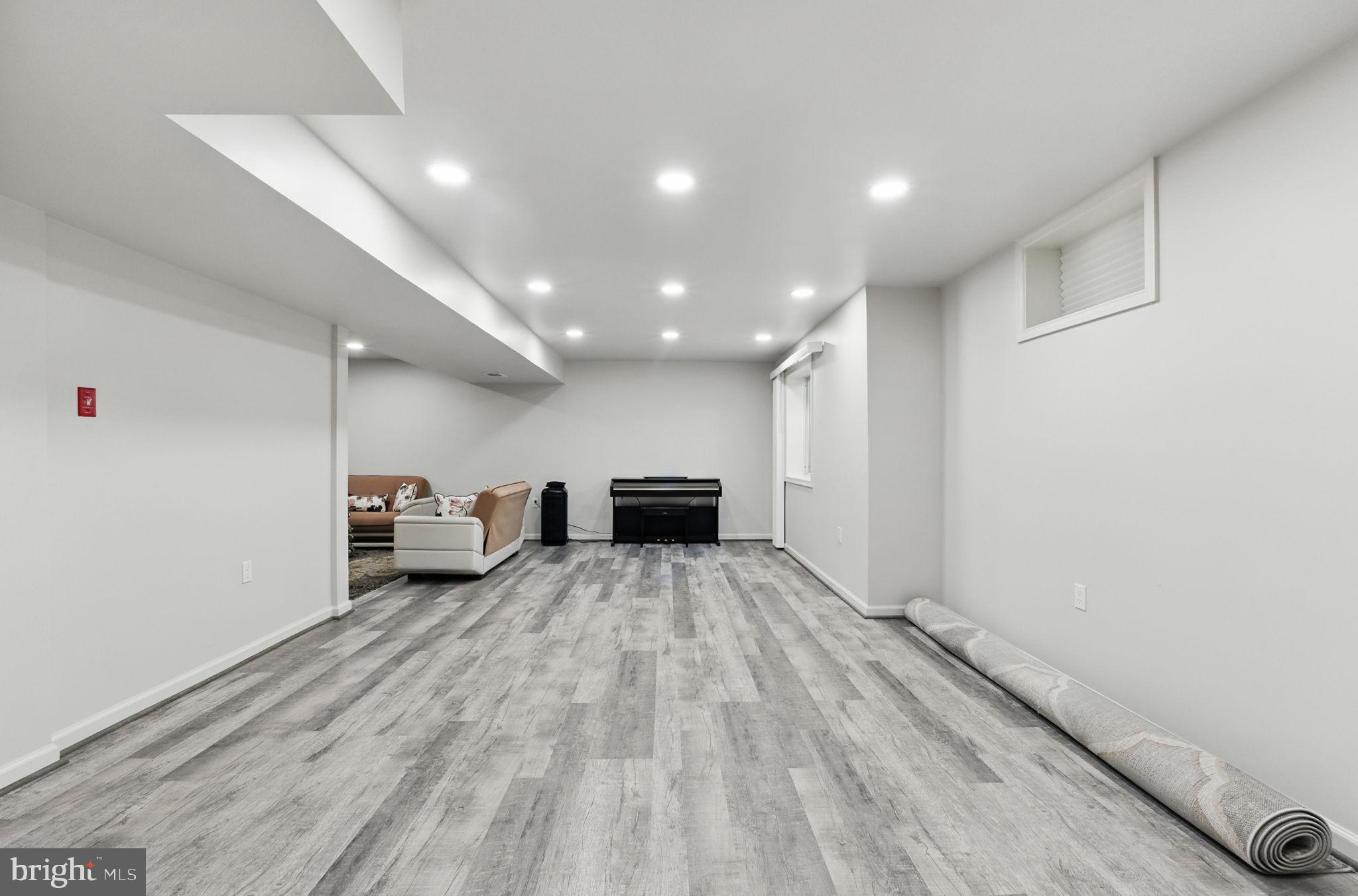 MAPLE VALLEY ESTATES - Residential