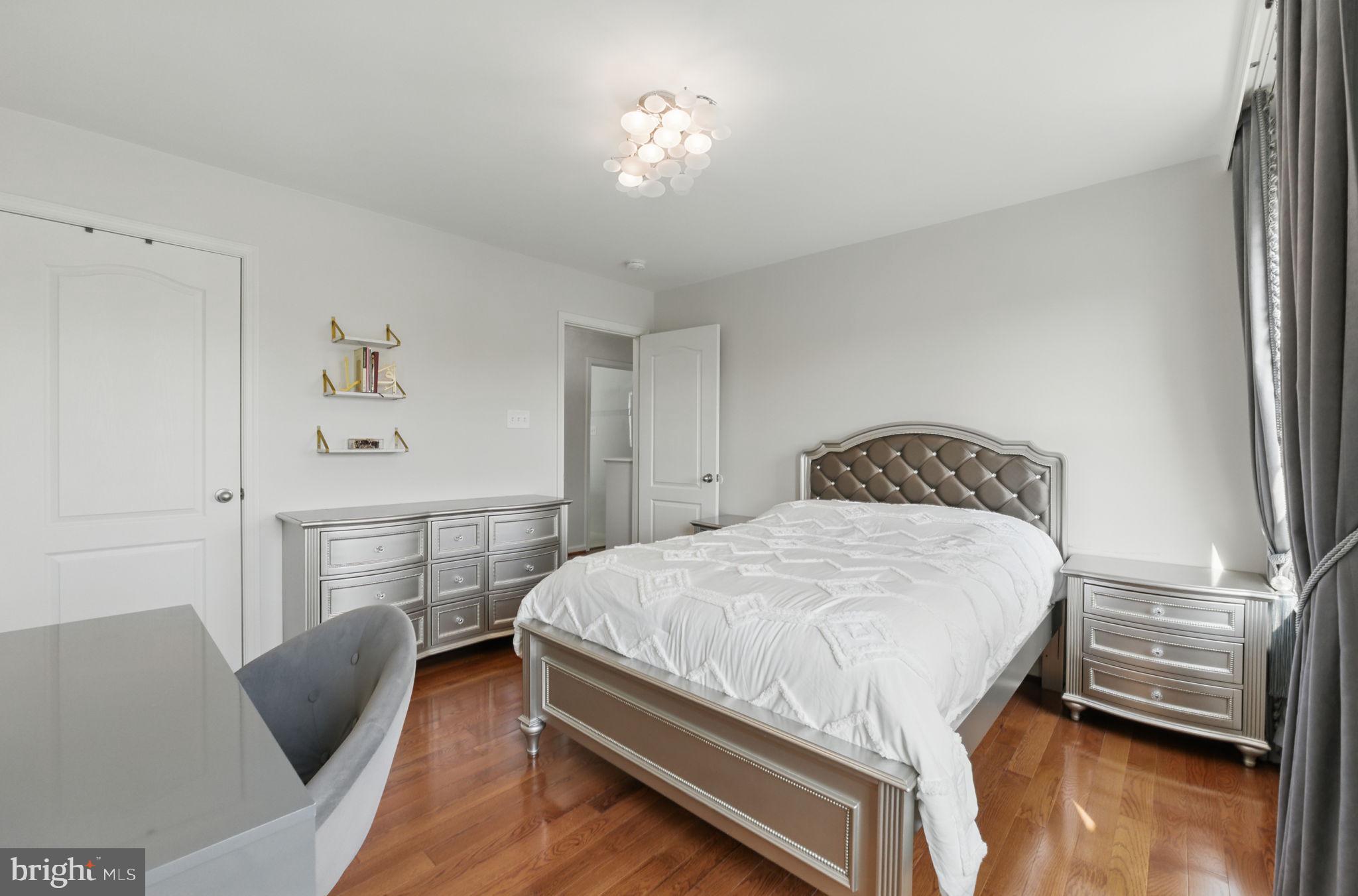 MAPLE VALLEY ESTATES - Residential