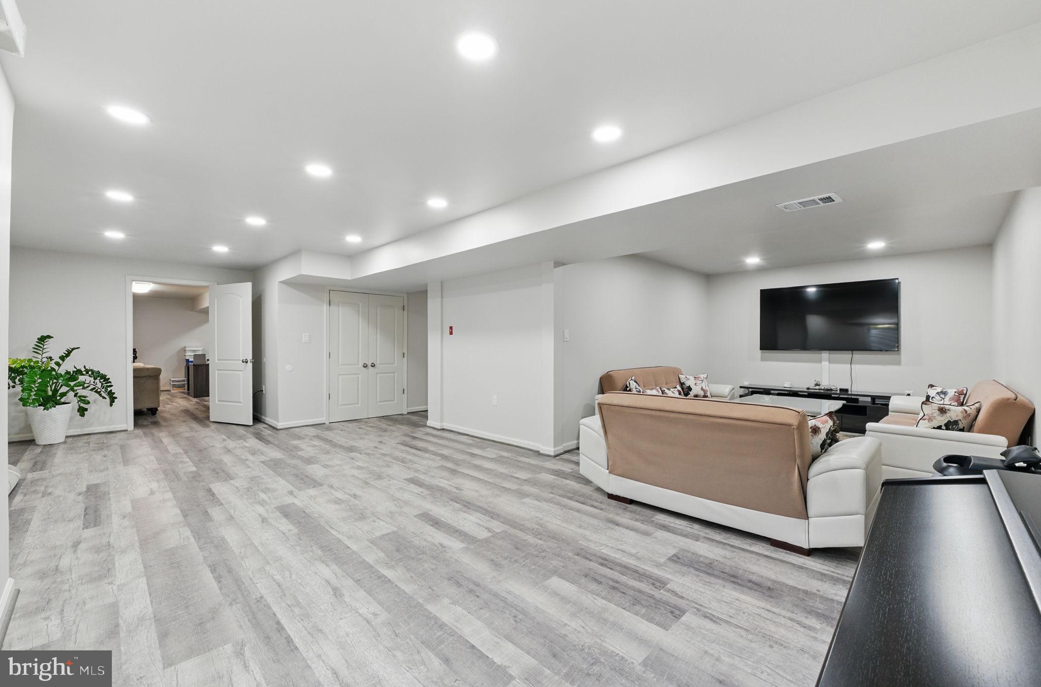 MAPLE VALLEY ESTATES - Residential