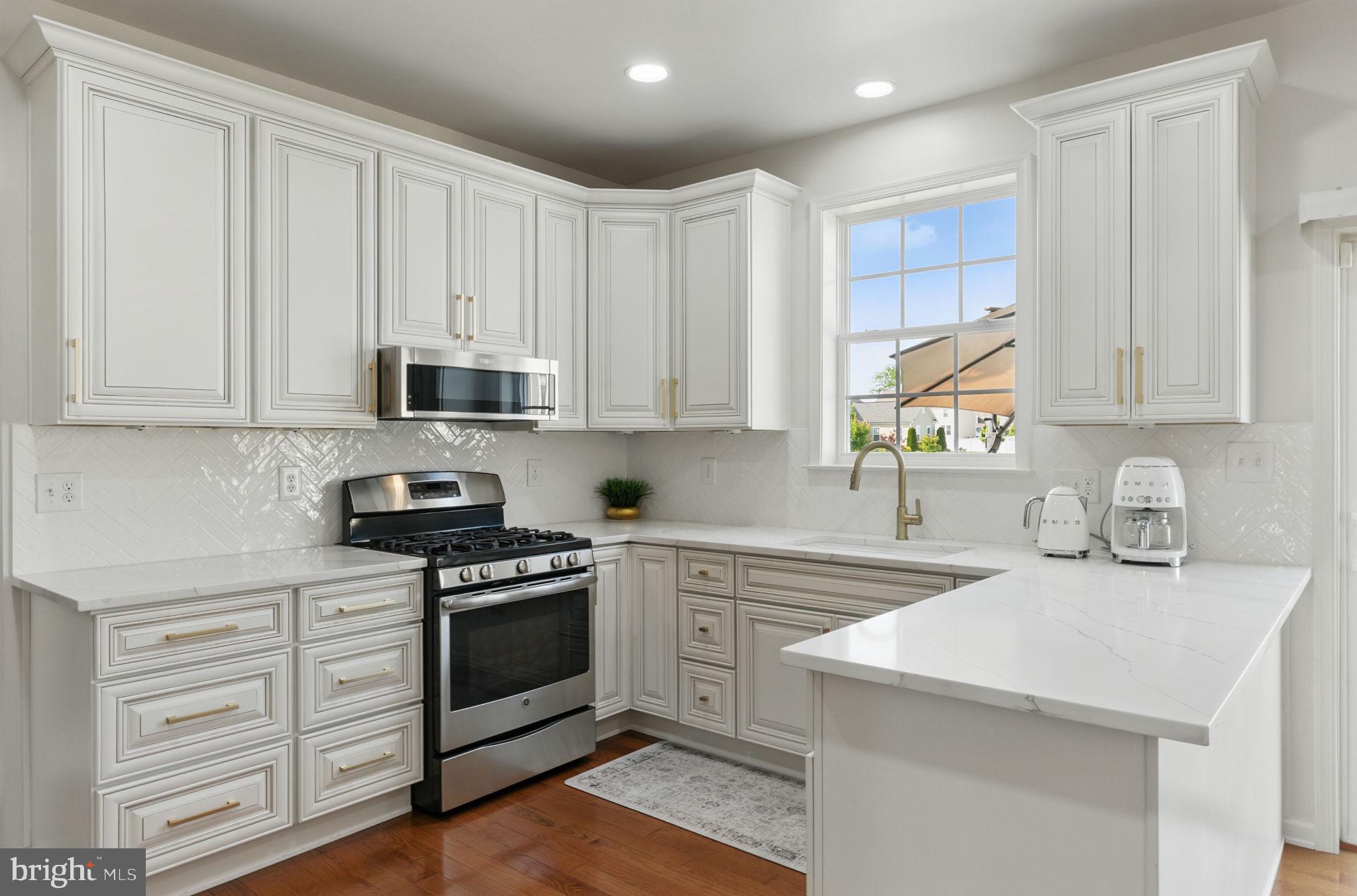 MAPLE VALLEY ESTATES - Residential