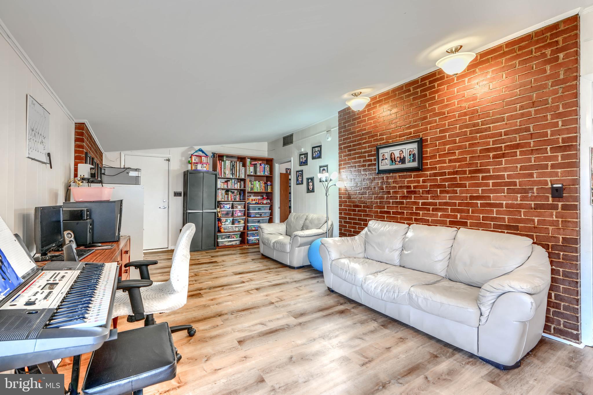 SUMMIT PARK - Residential