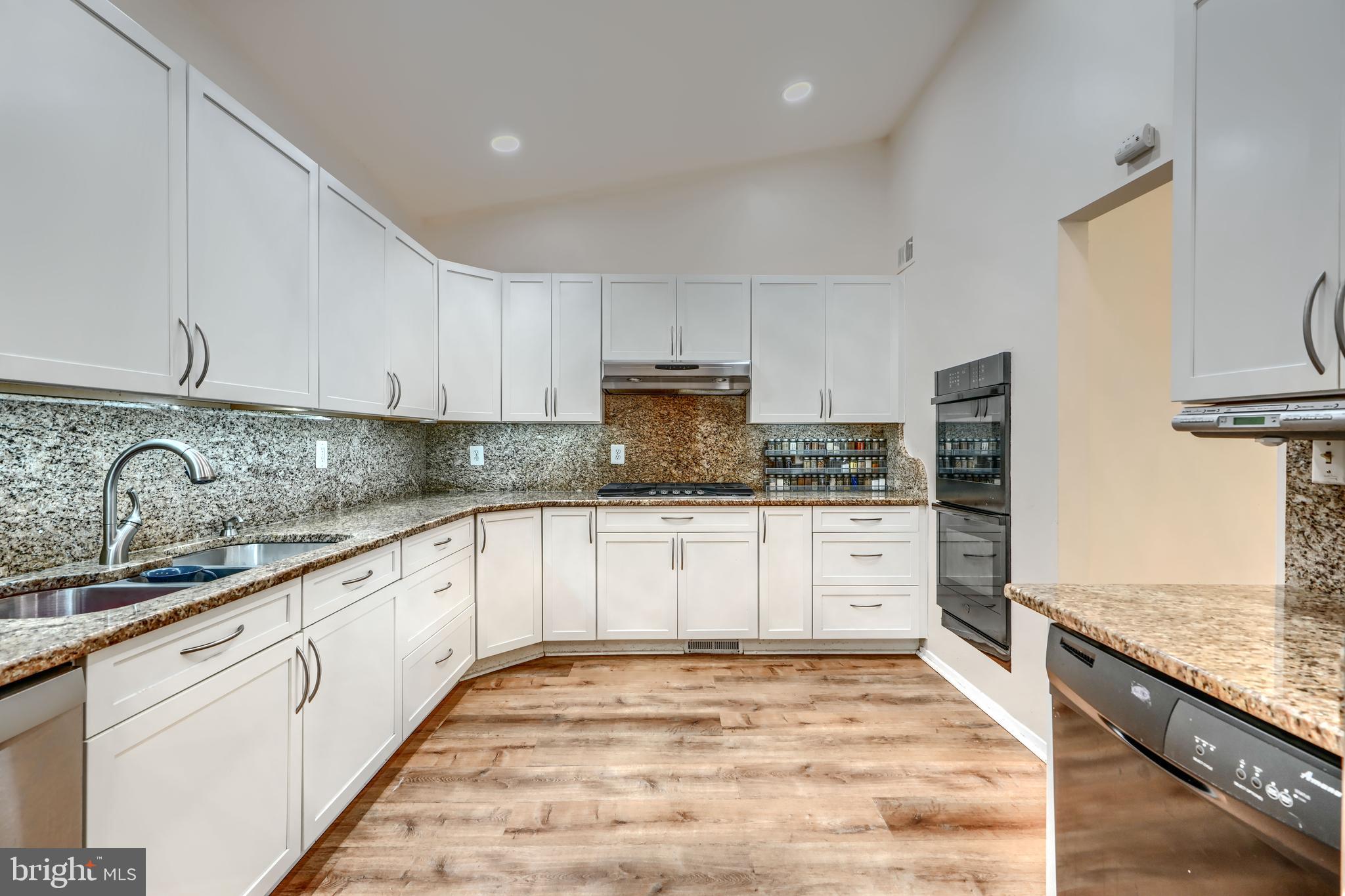 SUMMIT PARK - Residential