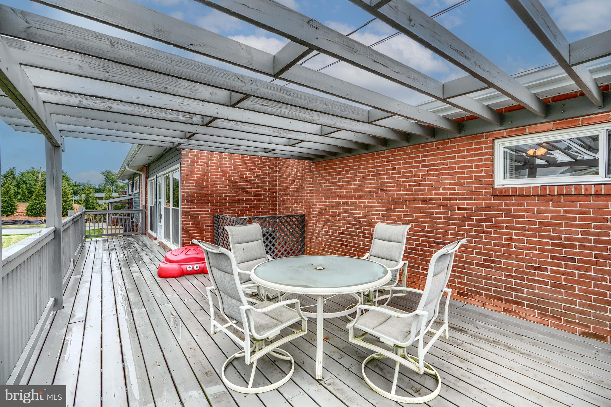 SUMMIT PARK - Residential