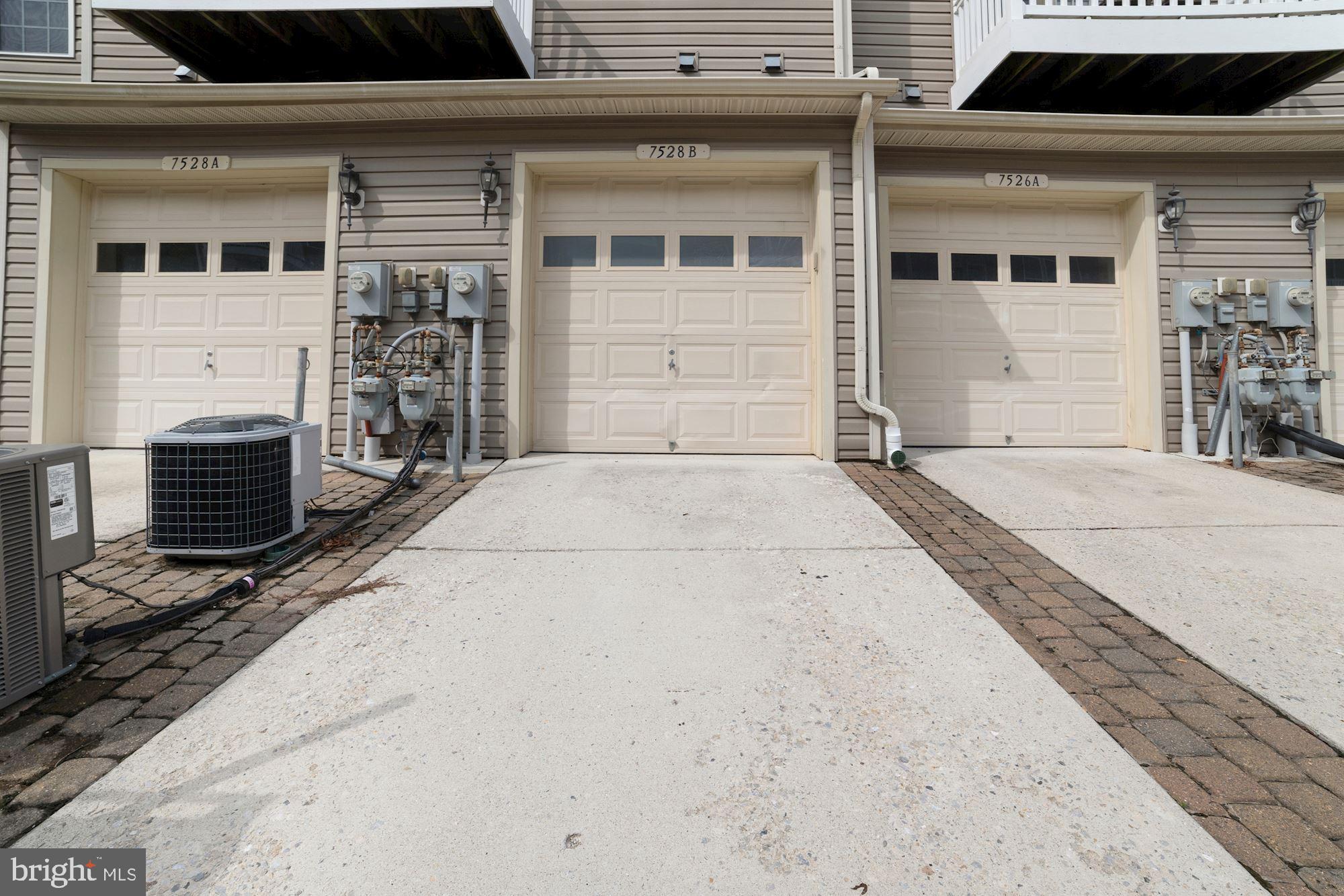 STONEY RUN VILLAGE - Residential