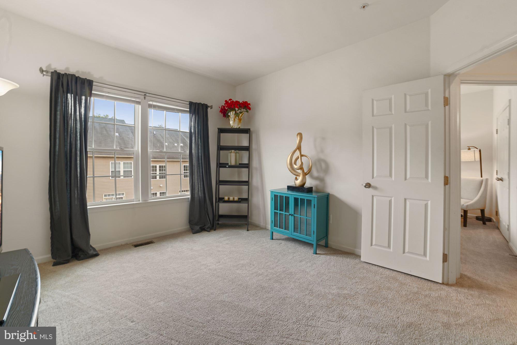 STONEY RUN VILLAGE - Residential