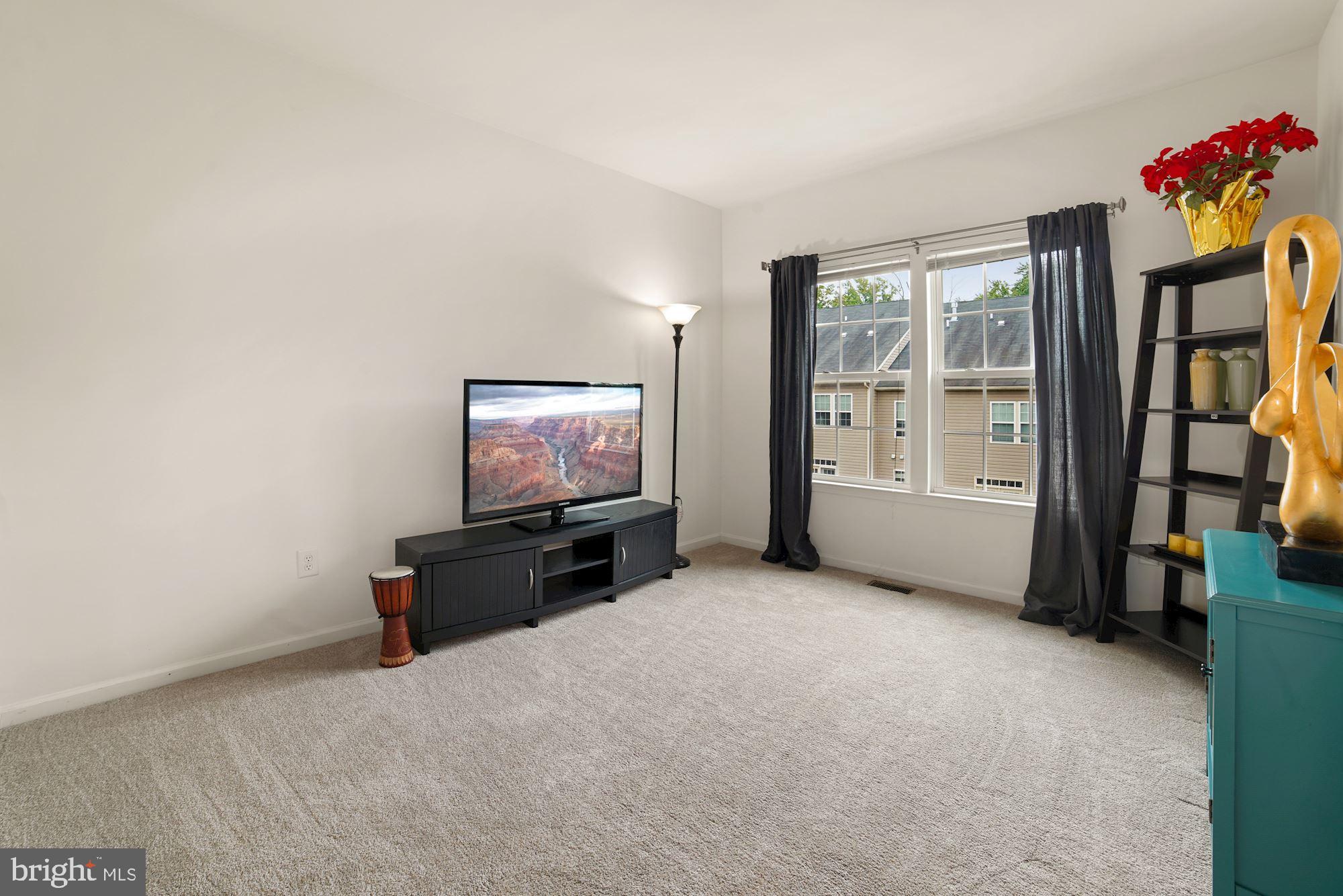 STONEY RUN VILLAGE - Residential