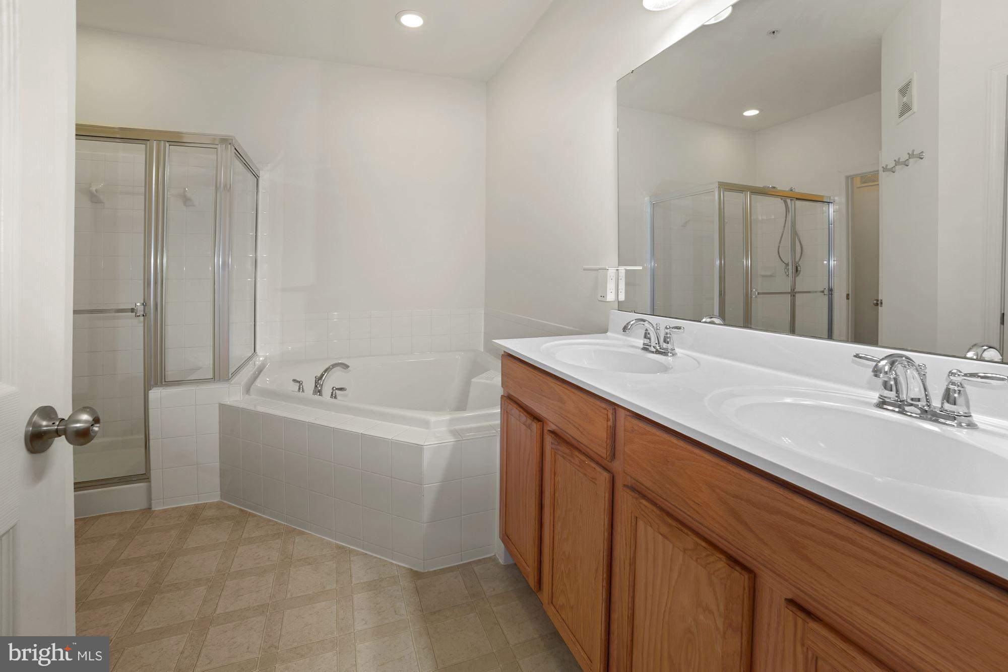 STONEY RUN VILLAGE - Residential