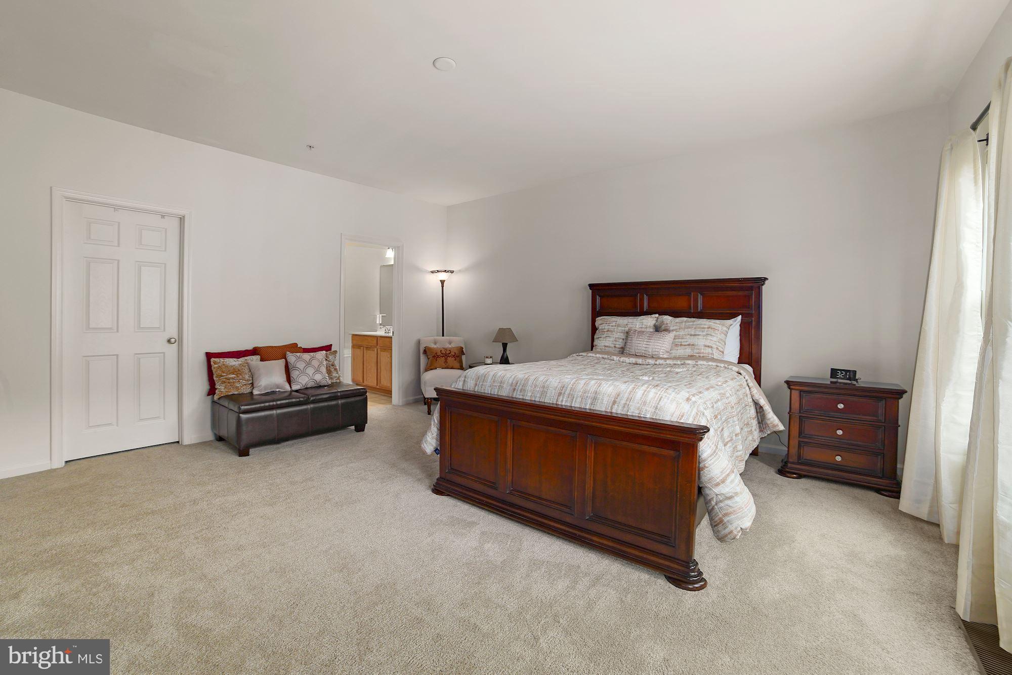 STONEY RUN VILLAGE - Residential