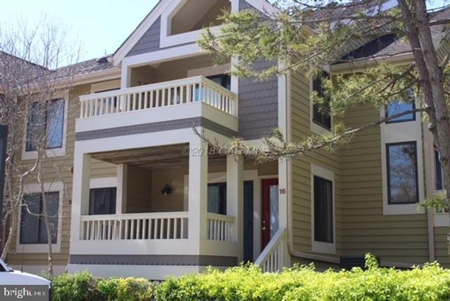 This first floor one bedroom, one bath condo has an open floor plan, access to bath from the bedroom and hall. Freshly painted and ready for you to make it you own. Lovely front porch, plenty of storage.  Located in the park like setting of Heron Harbour with beautiful grounds, nature preserve, indoor and 2 outdoor pools, tennis, fitness center.  Call today to schedule a showing.